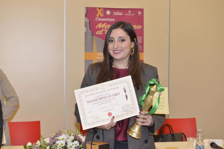 La stilista fasanese Carla Caroli vince la fase regionale del 'Manichino d'oro' - Osservatorio Fasano