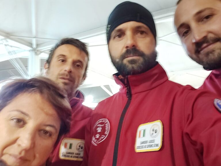 Anche 4 fasanesi tra i volontari in Albania Anche 4 fasanesi tra i volontari in Albania - Osservatorio Fasano