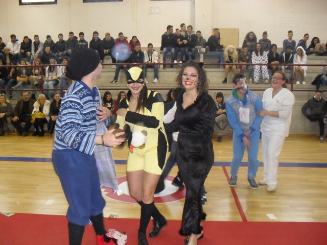 Carnevale all’Alberghiero di Fasano all’insegna del divertimento Carnevale all'Alberghiero di Fasano all'insegna del divertimento - Osservatorio Fasano