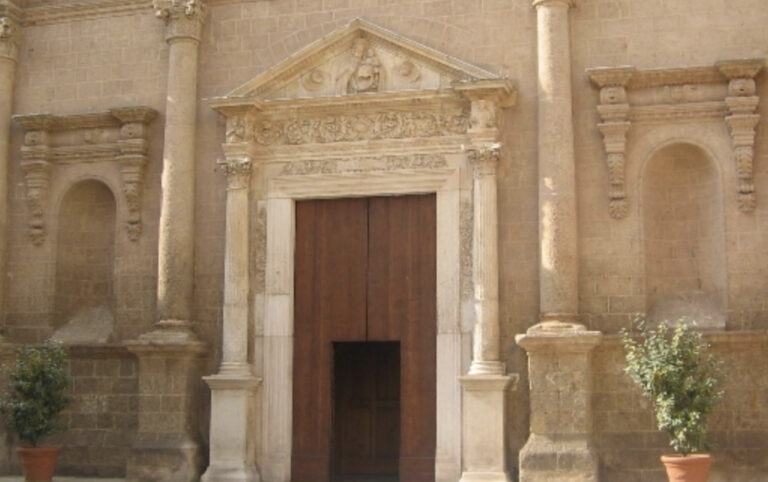 Sospese le celebrazioni della Santa Messa - Osservatorio Fasano
