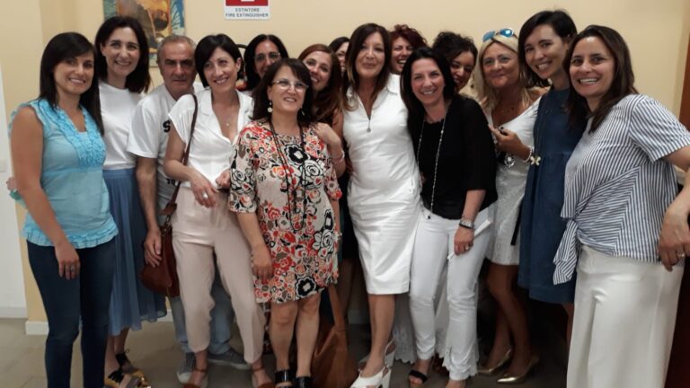 La dirigente scolastica Cirasino va in pensione - Osservatorio Fasano