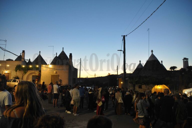 Successo per la 4°edizione della Panzerottata tra i trulli Successo per la 4°edizione della Panzerottata tra i trulli - Osservatorio Fasano