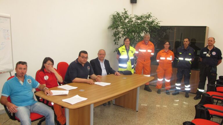 La Protezione civile provinciale contro gli incendi La Protezione civile provinciale contro gli incendi - Osservatorio Fasano