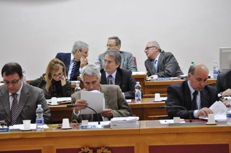 Tagli agli ospedali: si muove anche il consiglio provinciale Tagli agli ospedali: si muove anche il consiglio provinciale - Osservatorio Fasano