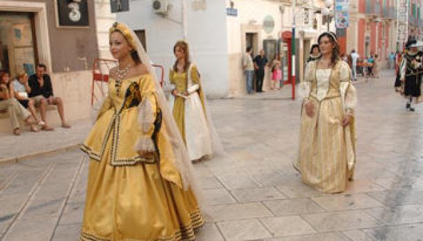 Ecco la festa dei Cortei storici Ecco la festa dei Cortei storici - Osservatorio Fasano