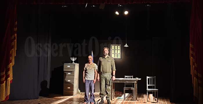 Quando l’attualità irrompe a teatro e colpisce ‘Dritto al cuore’ Quando l'attualità irrompe a teatro e colpisce 'Dritto al cuore' - Osservatorio Fasano