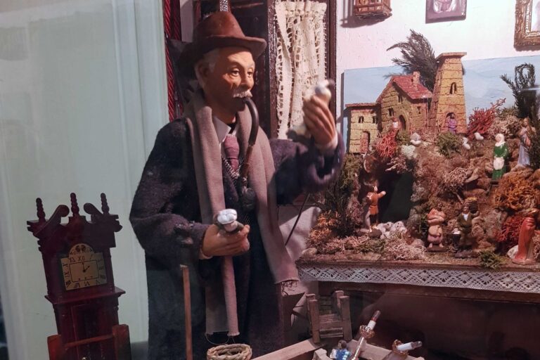 Il presepe di Eduardo nella Chiesa di San Nicola Il presepe di Eduardo nella Chiesa di San Nicola - Osservatorio Fasano