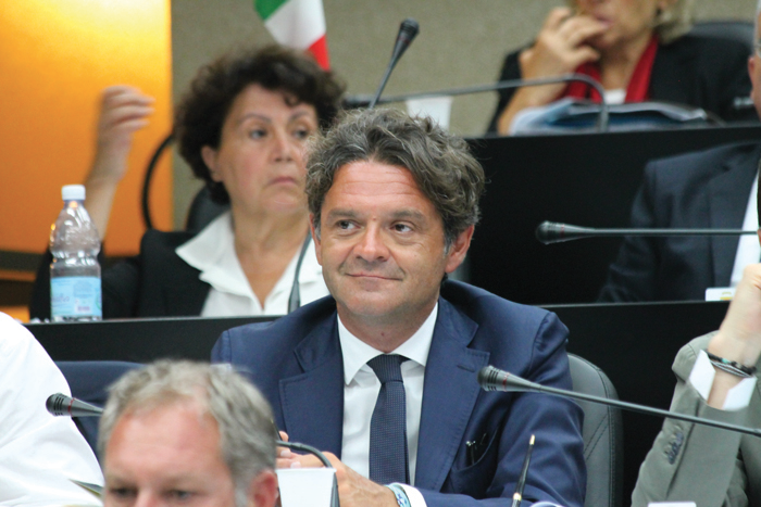 Fabiano Amati sfida Michele Emiliano nelle primarie del PD Fabiano Amati sfida Michele Emiliano nelle primarie del PD - Osservatorio Fasano