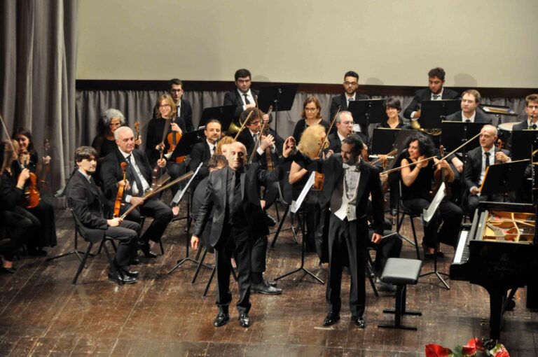 Fasanomusica: partita la 37ª edizione con un tripudio di applausi per l'Orchestra del Teatro Petruzzelli e il solista Benedetto Lupo VIDEO - Osservatorio Fasano