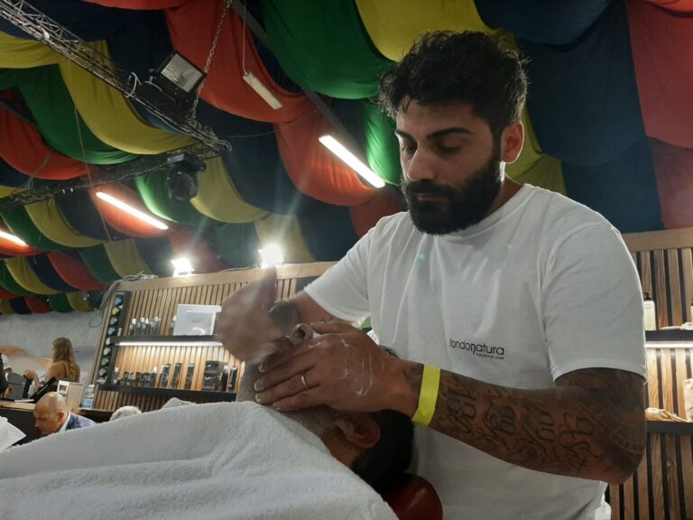 Il barbiere Eugenio Locorotondo protagonista all’ International Barber Convention Il barbiere Eugenio Locorotondo protagonista all' International Barber Convention - Osservatorio Fasano