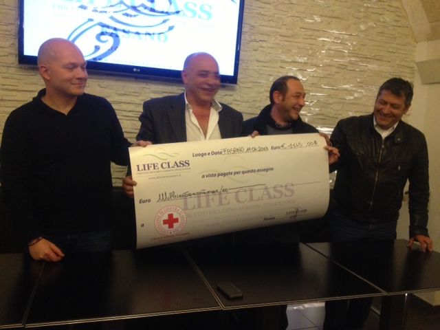 Settimana della solidarietà: Life Class ha consegnato il ricavato alla Croce Rossa Settimana della solidarietà: Life Class ha consegnato il ricavato alla Croce Rossa - Osservatorio Fasano