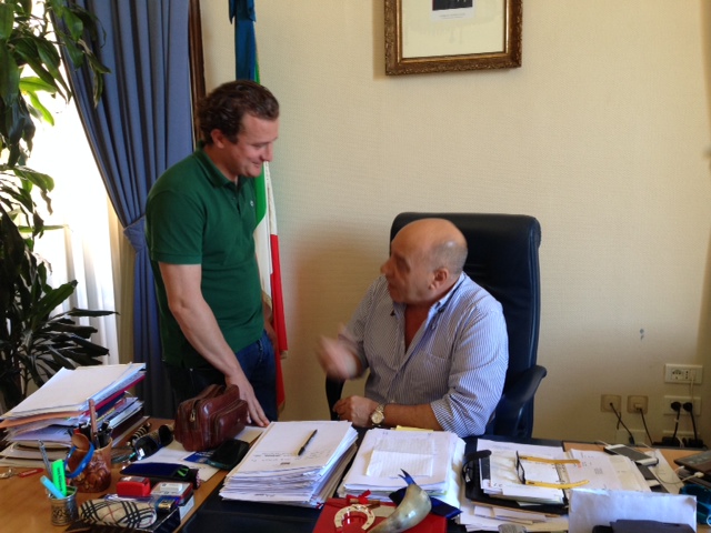Scianaro in Consiglio Regionale: gli auguri del sindaco Di Bari e del presidente del consiglio Cisternino Scianaro in Consiglio Regionale: gli auguri del sindaco Di Bari e del presidente del consiglio Cisternino - Osservatorio Fasano