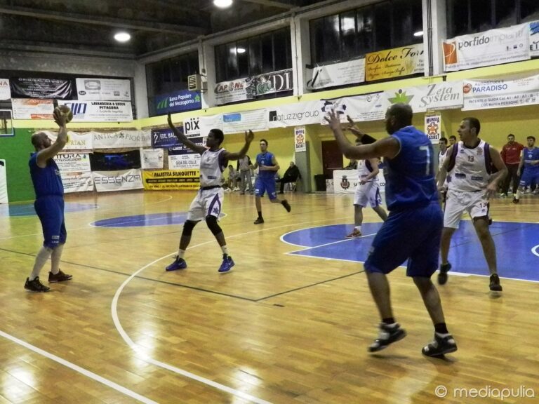 La Technoacque cede al Santeramo solo nel finale - Osservatorio Fasano