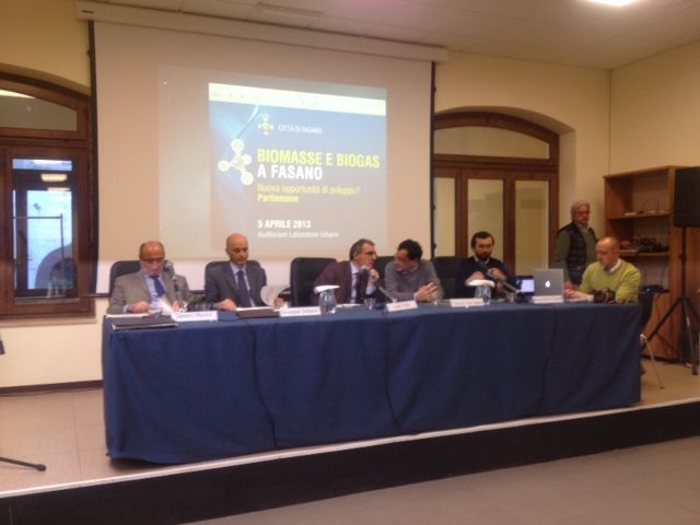 Biomassa e biogas: relatori esperti ne hanno parlato al Laboratorio Urbano di Fasano Biomassa e biogas: relatori esperti ne hanno parlato al Laboratorio Urbano di Fasano - Osservatorio Fasano