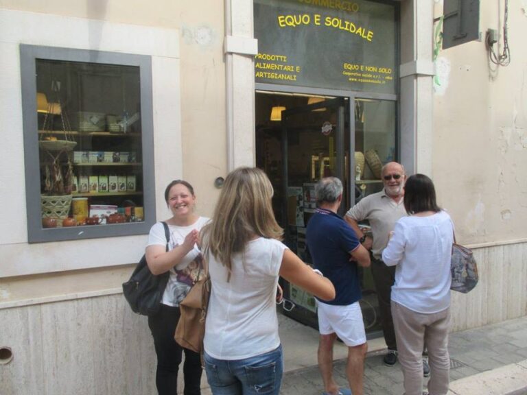 Interesse e partecipazione per la colazione equosolidale a Fasano Interesse e partecipazione per la colazione equosolidale a Fasano - Osservatorio Fasano