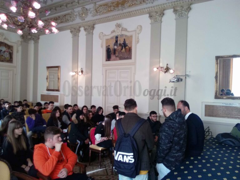 Agitazioni in corso al Salvemini Agitazioni in corso al Salvemini - Osservatorio Fasano
