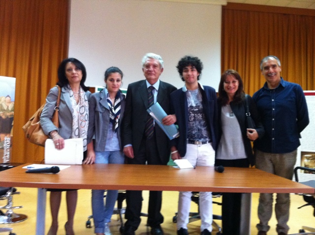 Il senatore Giovanni Pellegrino al Liceo parla del caso Moro Il senatore Giovanni Pellegrino al Liceo parla del caso Moro - Osservatorio Fasano
