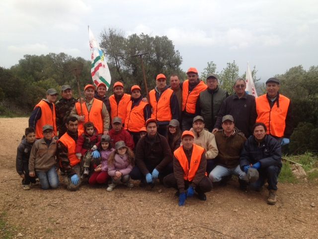Tutela ambientale: i cacciatori dell’associazione Cpa di Fasano ripuliscono una gravina Tutela ambientale: i cacciatori dell'associazione Cpa di Fasano ripuliscono una gravina - Osservatorio Fasano