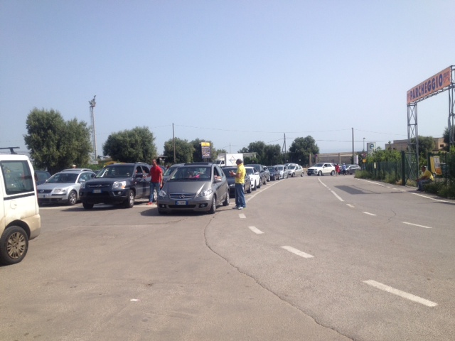 Primo maggio a Fasano tra mare, traffico e abusivi Primo maggio a Fasano tra mare, traffico e abusivi - Osservatorio Fasano