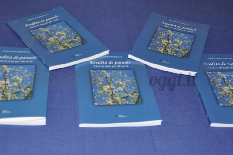 Presentato il libro ‘Eredetà de paraule’ di Apollonia Angiulli Presentato il libro 'Eredetà de paraule' di Apollonia Angiulli - Osservatorio Fasano