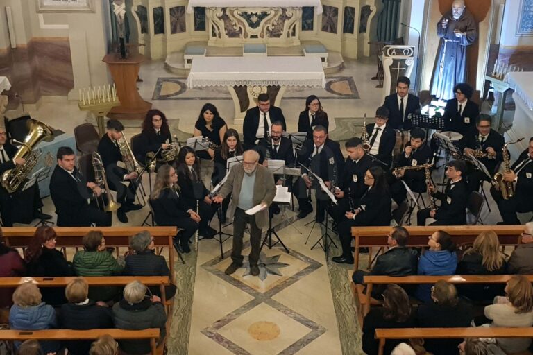 Applausi per il concerto della ‘Ignazio Ciaia’ in onore di Santa Cecilia VIDEO Applausi per il concerto della 'Ignazio Ciaia' in onore di Santa Cecilia VIDEO - Osservatorio Fasano