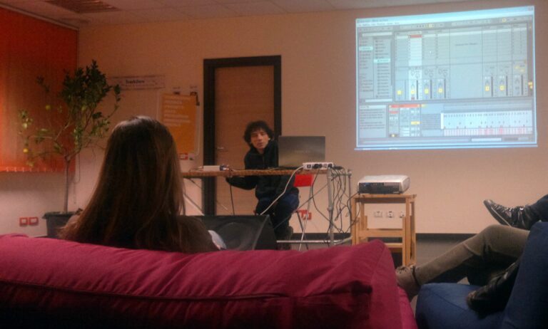 A TrackZero lezione del produttore e musicista Gianfranco Fuso - Osservatorio Fasano