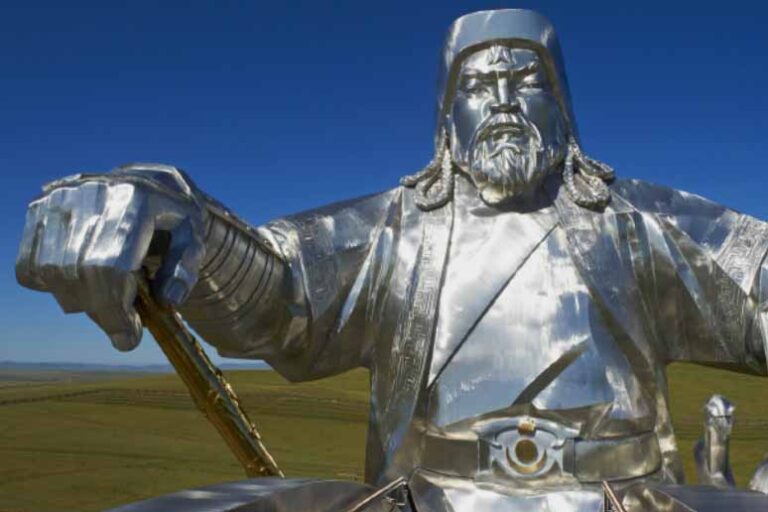 Vito Bianchi su Repubblica Sera con il libro 'Gengis Khan, il principe dei nomadi' - Osservatorio Fasano