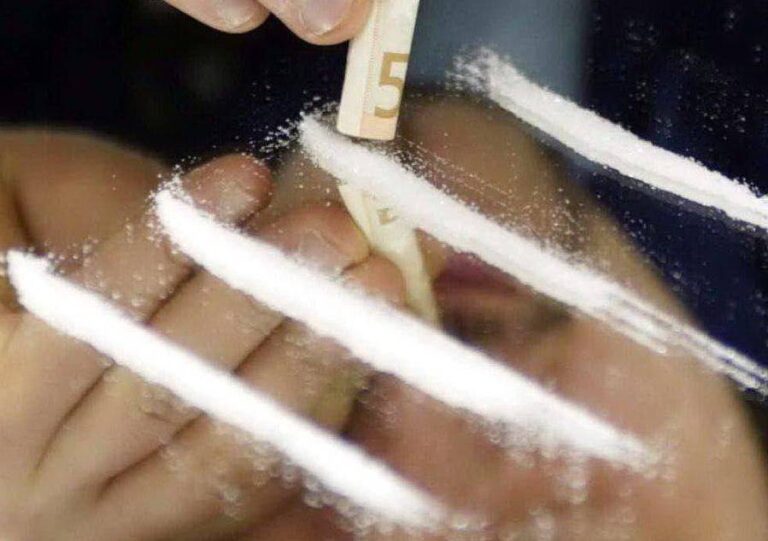 A Fasano giovanissimi con il ‘vizio’ della cocaina: segnalati come assuntori dai carabinieri A Fasano giovanissimi con il 'vizio' della cocaina: segnalati come assuntori dai carabinieri - Osservatorio Fasano