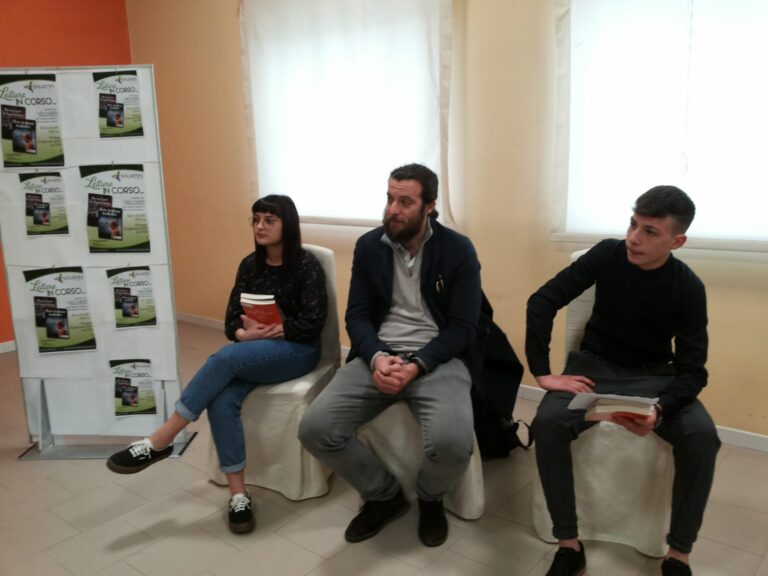 Carlo Greppi all’Alberghiero per il progetto Letture in corso Carlo Greppi all'Alberghiero per il progetto Letture in corso - Osservatorio Fasano