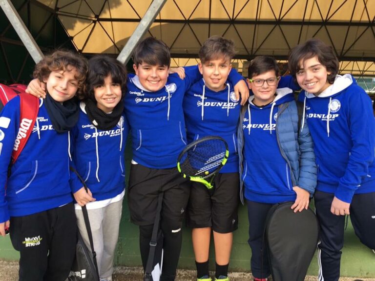 Incetta di medaglie per i piccoli tennisti dello Sc Fasano a Brindisi Incetta di medaglie per i piccoli tennisti dello Sc Fasano a Brindisi - Osservatorio Fasano