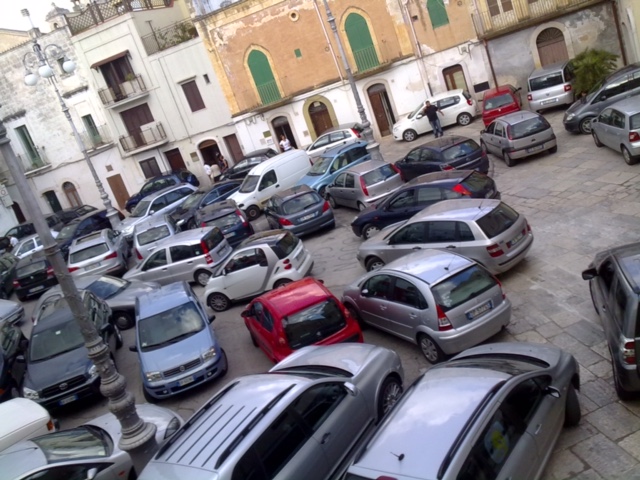 Questione traffico e parcheggi a Fasano: interviene l’associazione U’mbracchie Questione traffico e parcheggi a Fasano: interviene l'associazione U'mbracchie - Osservatorio Fasano