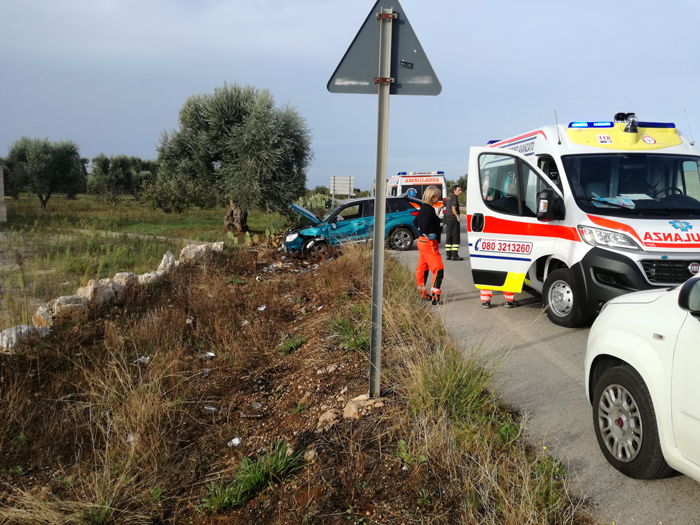 Traffico a senso alternato per un incidente sulla Circumvallazione di Pezze Traffico a senso alternato per un incidente sulla Circumvallazione di Pezze - Osservatorio Fasano