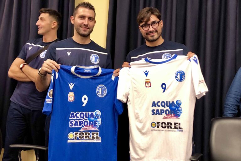 Junior Fasano: presentata la squadra impegnata nel campionato 2019/2020 Junior Fasano: presentata la squadra impegnata nel campionato 2019/2020 - Osservatorio Fasano