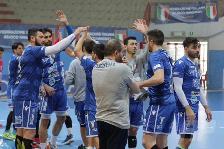 Una Junior dimezzata vince col Cingoli Una Junior dimezzata vince col Cingoli - Osservatorio Fasano