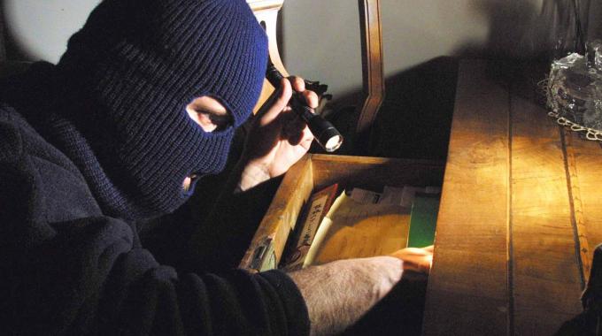 Topi d’appartamento sempre più scaltri: prese di mira abitazioni di Fasano centro Topi d'appartamento sempre più scaltri: prese di mira abitazioni di Fasano centro - Osservatorio Fasano