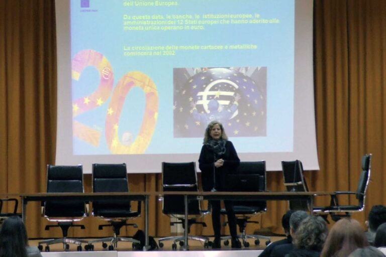 Campagna di informazione per i primi 20 anni dell'Euro al 'Da Vinci' VIDEO - Osservatorio Fasano