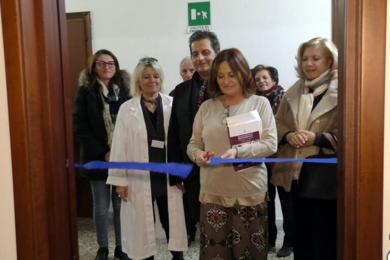 Nuovo laboratorio ambulatorio di educazione sanitaria al'IPSS VIDEO - Osservatorio Fasano