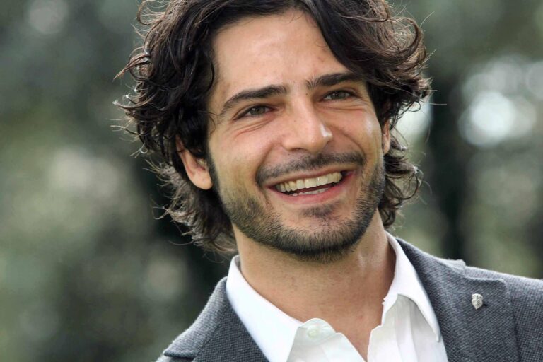 Marco Bocci a Fasano per presentare ‘A Tor Bella Monaca non piove mai’ Marco Bocci a Fasano per presentare 'A Tor Bella Monaca non piove mai' - Osservatorio Fasano
