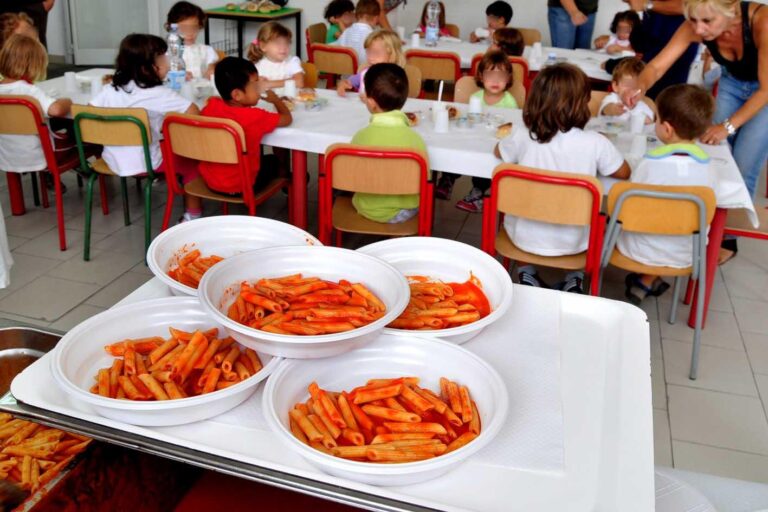 Mensa, trasporto scolastico, fitti: bandi di partecipazione e agevolazioni a Fasano Mensa, trasporto scolastico, fitti: bandi di partecipazione e agevolazioni a Fasano - Osservatorio Fasano