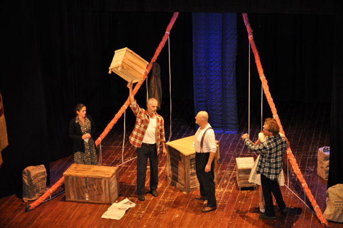 “Uno sguardo dal ponte” al Festival nazionale di teatro amatoriale "Uno sguardo dal ponte" al Festival nazionale di teatro amatoriale - Osservatorio Fasano