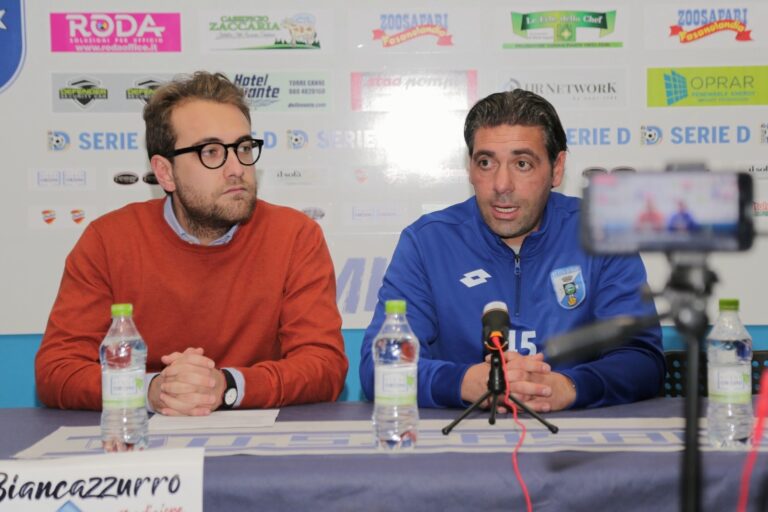 Presentato Simone Cassano prima dello scontro con il Nardò Presentato Simone Cassano prima dello scontro con il Nardò - Osservatorio Fasano
