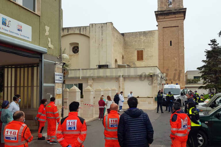 La Protezione Civile omaggia il reparto Covid Fasano VIDEO - Osservatorio Fasano