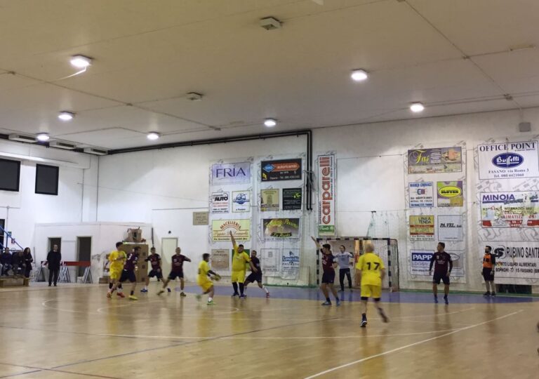Beffa per la Pallamano Fasano: il Manfredonia pareggia nei secondi finali - Osservatorio Fasano