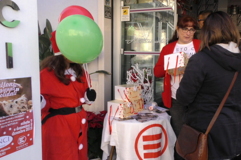 Un successo per il Panettone Solidale Artigianale di Emergency VIDEO - Osservatorio Fasano