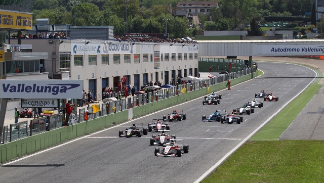 A Vallelunga weekend sfortunato per Pezzolla e Leogrande, bene Bassi. A Vallelunga weekend sfortunato per Pezzolla e Leogrande, bene Bassi. - Osservatorio Fasano