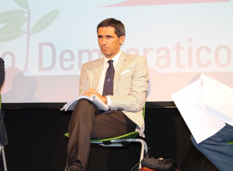 Dopo le polemiche Donato Pentassuglia visita la Pediatria di Fasano - Osservatorio Fasano