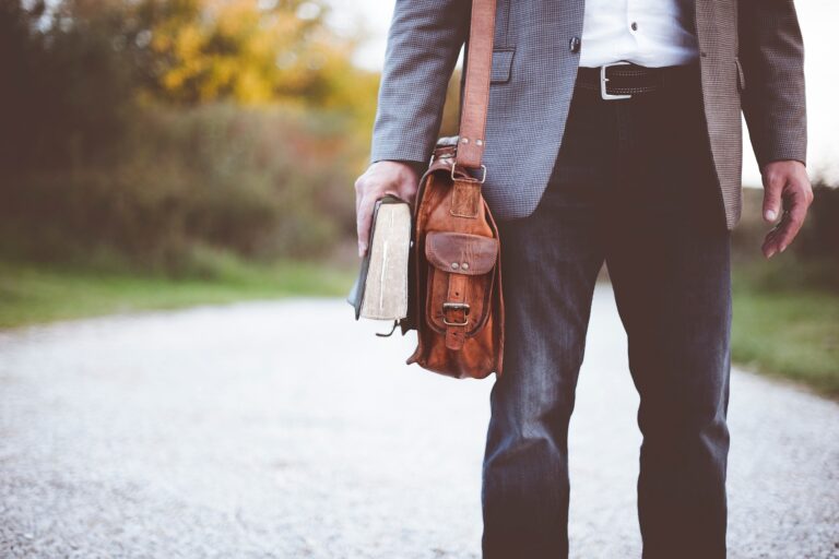 Borse da uomo: i must-have del 2018 - Osservatorio Fasano