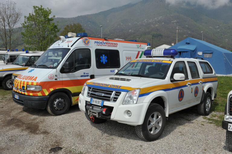 Progetto di Protezione civile nelle scuole Progetto di Protezione civile nelle scuole - Osservatorio Fasano