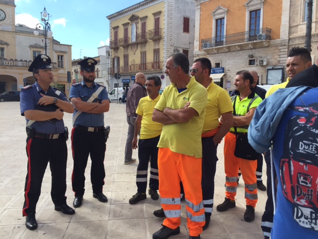 Gli operai della Tradeco di Fasano pronti allo sciopero: l’intervento di Vito Bianchi Gli operai della Tradeco di Fasano pronti allo sciopero: l'intervento di Vito Bianchi - Osservatorio Fasano