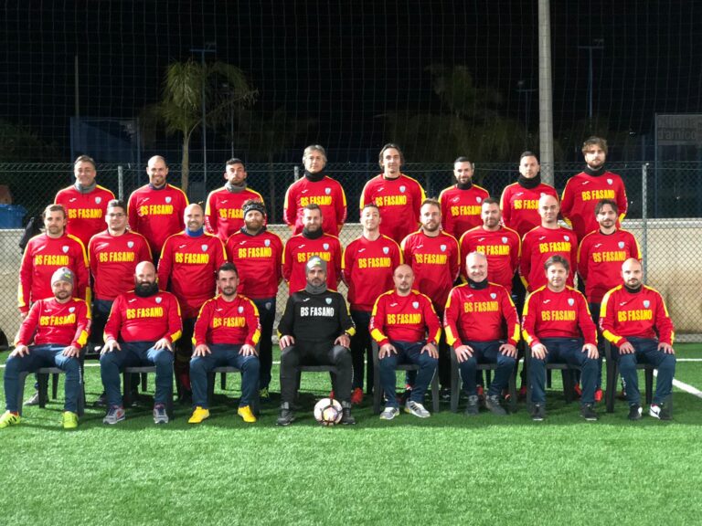 Non è mai troppo tardi: la scuola calcio adulti della BS Fasano a pieno regime Non è mai troppo tardi: la scuola calcio adulti della BS Fasano a pieno regime - Osservatorio Fasano